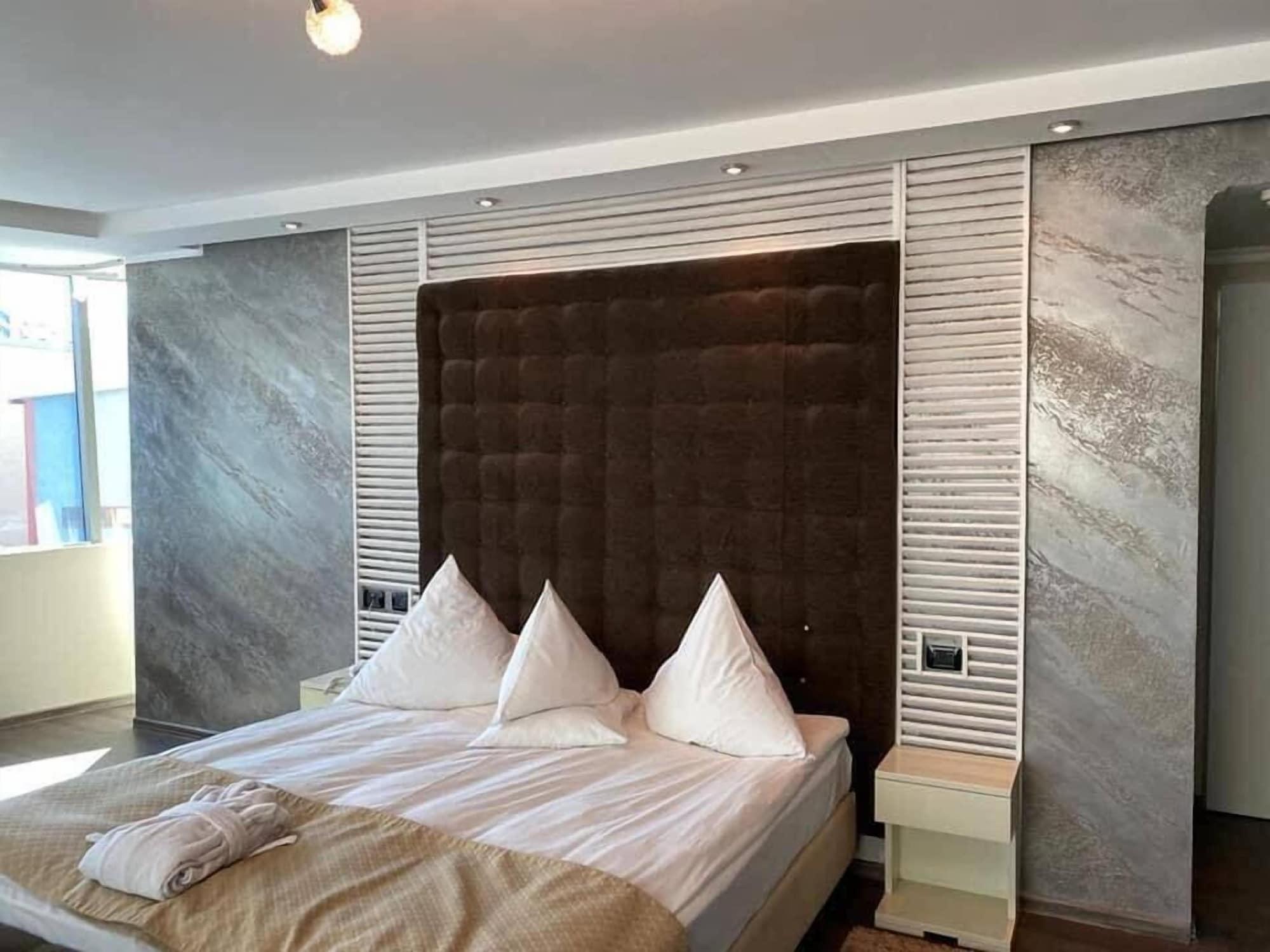 Hotel Paradis كلوج-نابوكا المظهر الخارجي الصورة